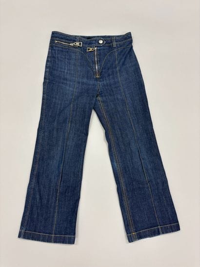 LOUIS VUITTON. 
Pantalon en jeans. (Taille...
