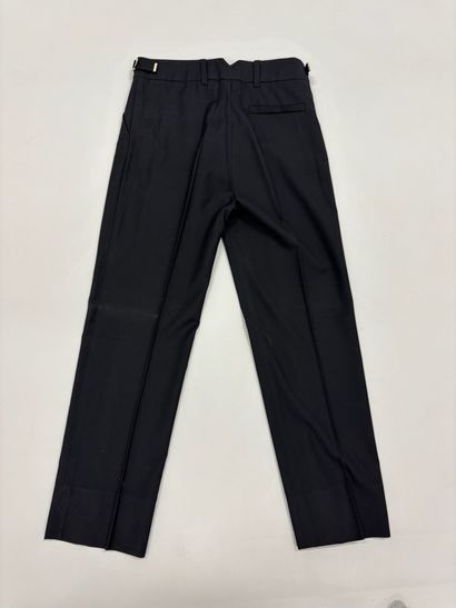 LOUIS VUITTON. 
Pantalon de tailleur. (Taille...