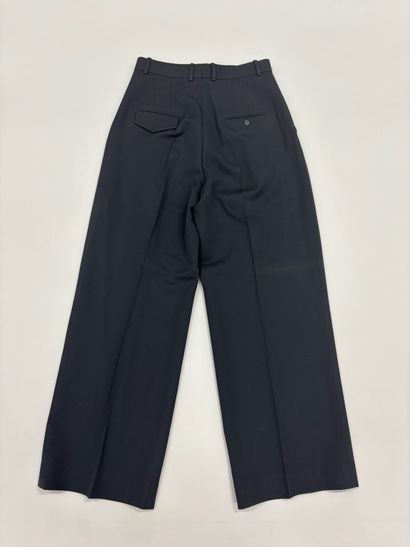 CELINE. 
Pantalon de tailleur noir. (Taille...