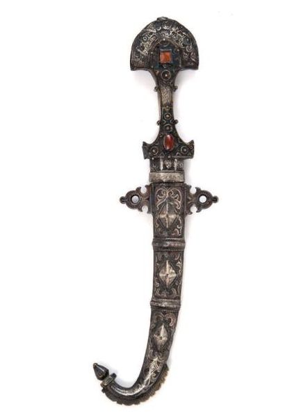 Koumia Maroc, XIXe siècle Hauteur: 42 cm...