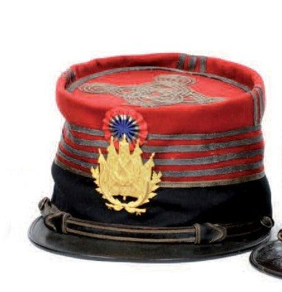 Képi de colonel de l'administration militaire....