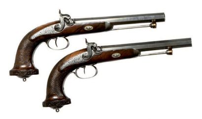 Paire de pistolets de combat d'officier....