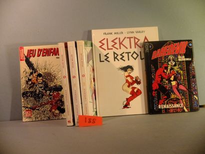 Lot de 9 albums Miller: Daredevil: Jeu d'enfants...