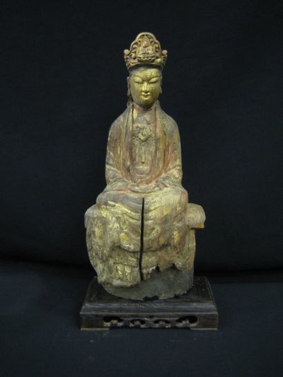 Bodhisattva assis en méditation sur un trône,...