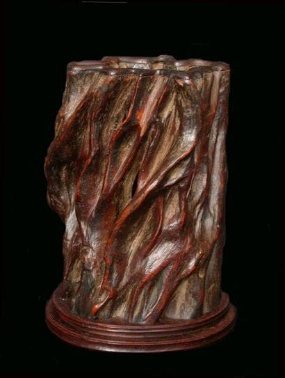 Pot à pinceaux de calligraphe. En bois sculpté....