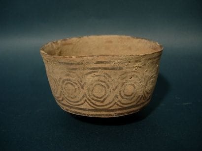 Bol. En terre cuite. D : 9.5 cm