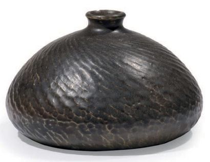 Théo PERROT (1856-1942)
Vase piriforme à...