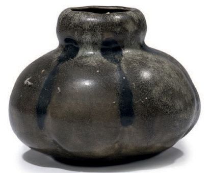 HENRI SIMMEN (1880-1963)
Vase en grès émaillé...