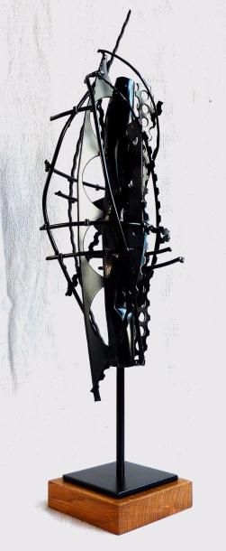 FLORIDA Emile

Sans titre
Sculpture en acier...