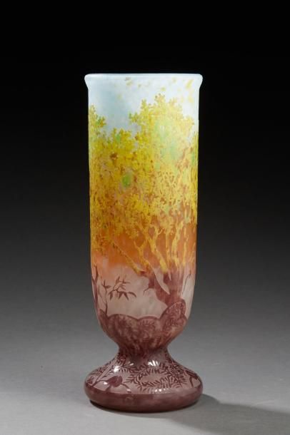 DAUM Nancy

«Arbres jaunes»
Vase cylindrique...