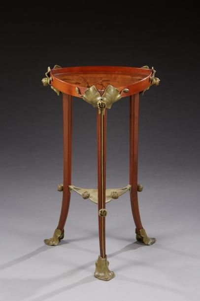 Louis MAJORELLE (1859-1926)

Rare guéridon...