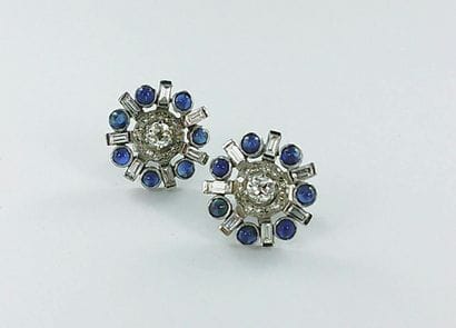 Paire de boucles d'oreilles or gris 750 millièmes...