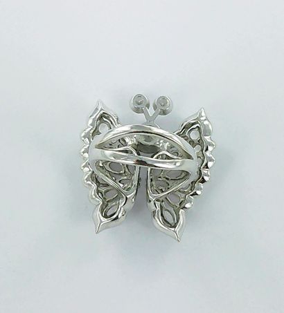 Bague Papillon or gris 750 millièmes sertie...