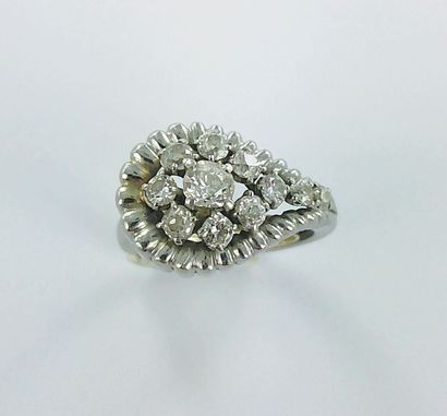 Platinum ring set with diamonds (approximately...