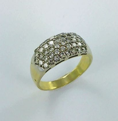 Bague or 750 millièmes sertie de diamants...