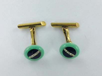 Paire de boutons de manchettes or 750 millièmes,...