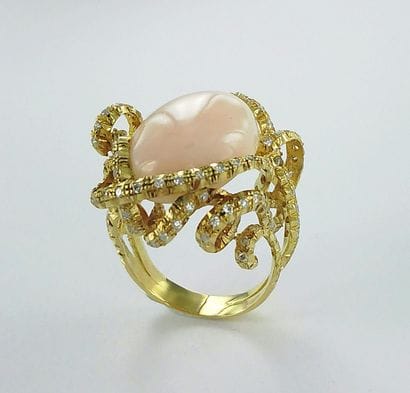Bague or 750 millièmes sertie d'un important...