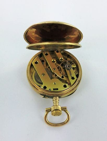 750-th gold collar watch.
Gross weight: 17.4...