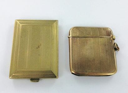 Two 375-th gold cases.
Gross weight: 68.8...