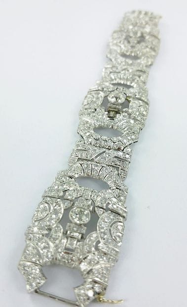 Large bracelet articulé platine pavé de diamants...