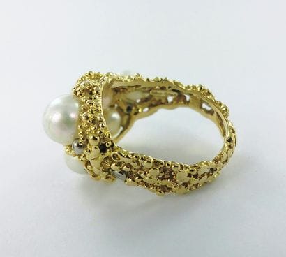 GILBERT ALBERT.
750-th gold ring set with...