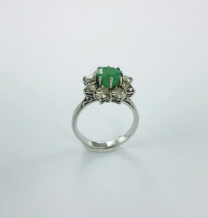 Bague or gris 750 millièmes sertie d'une...