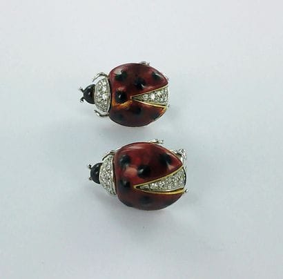 NARDI.
Paire de boucles d'oreilles Coccinelles...