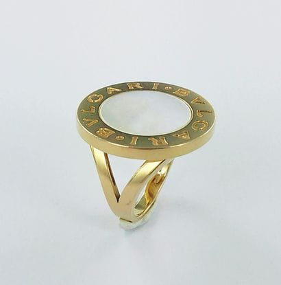 BULGARI.
Bague or 750 millièmes sur fond...