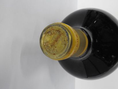 1 IMP CHÂTEAU D'YQUEM 1983 C1 Supérieur Sauternes...
