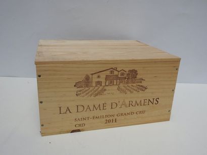 6 B LA DAME D'ARMENS (Caisse Bois d'origine)...