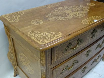 Commode mazarine en placage de merisier,...