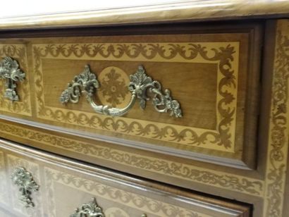 Commode mazarine en placage de merisier,...
