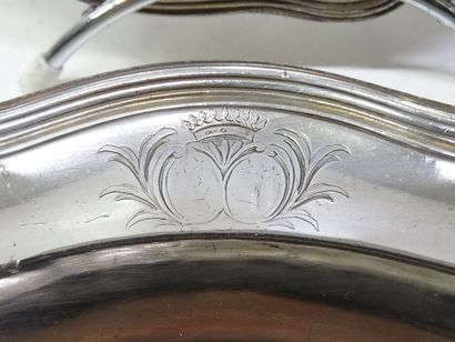 Suite de 4 petits plats creux ou assiettes...