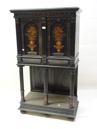 Cabinet en bois noici et son piètement de...
