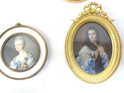 16 miniatures principalement modernes