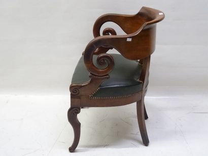 Fauteuil de bureau en acajou et placage,...