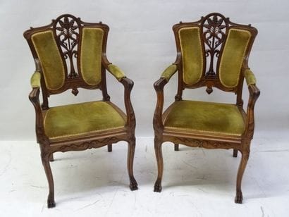 Paire de fauteuils de style Art Nouveau,...