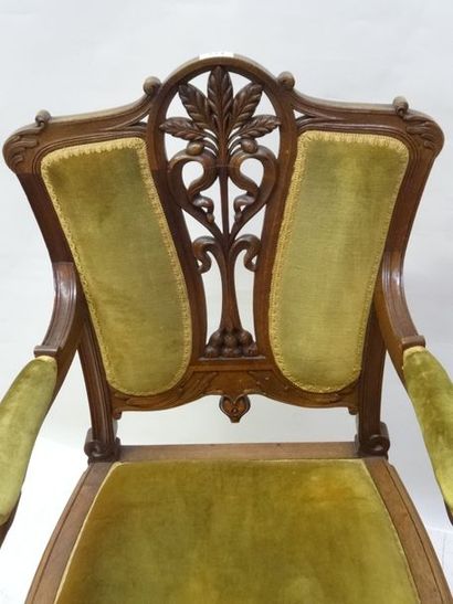 Paire de fauteuils de style Art Nouveau,...