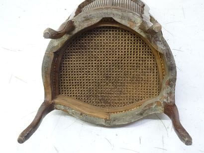 Fauteuil à fond de canne à dossier cabriolet....