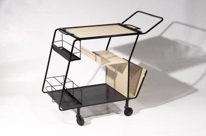TRAVAIL DES ANNÉES 1950

Table servante sur...