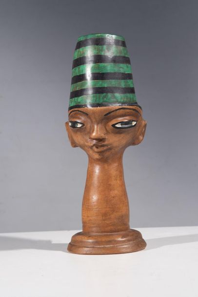 Jean MARAIS

Buste de jeune égyptien,

terre...