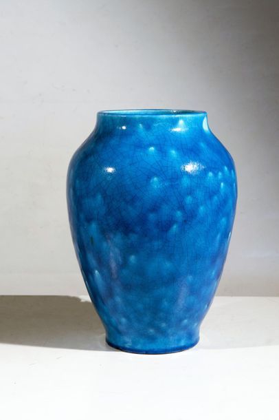 RAOUL LACHENAL (1885-1956)

Vase balustre...