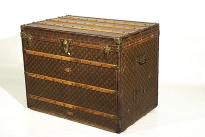 LOUIS VUITTON, Paris CIRCA 1910 - MALLE COURRIER,...