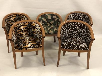 Suite de 6 fauteuils de salon en bois blond...