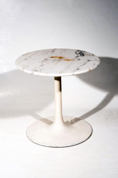 DANS LE GOÛT DE KNOLL INTERNATIONAL

Table...