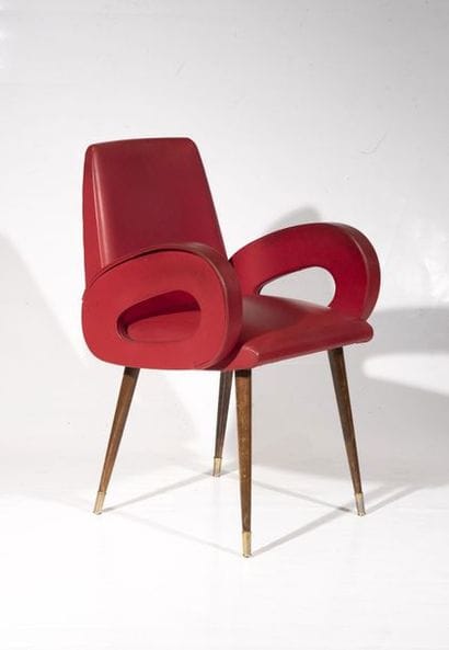 TRAVAIL DES ANNÉES 1950 

Fauteuil gainé...