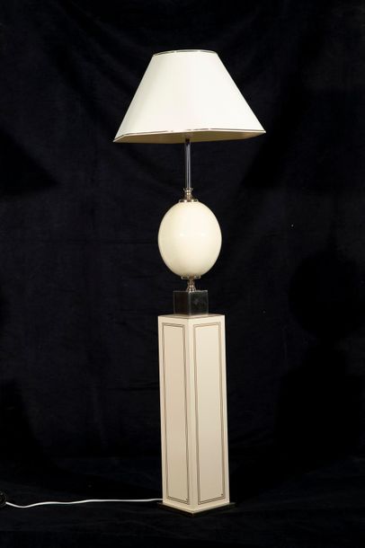THE DOLPHIN

Parquet lamp; ivory melamine...