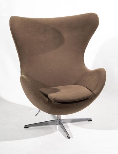 IN THE TASTE OF ARNE JACOBSEN (1902-1971)

In...