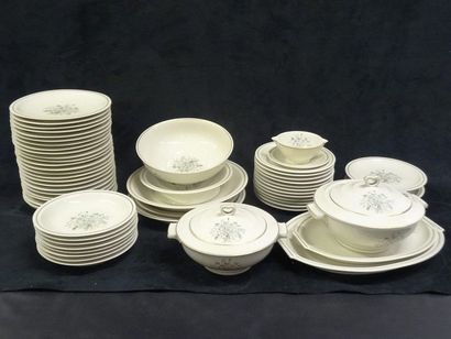 Service de table en porcelaine Théodore Haviland...