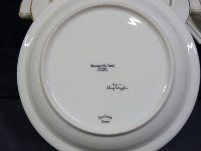 Service de table en porcelaine Théodore Haviland...